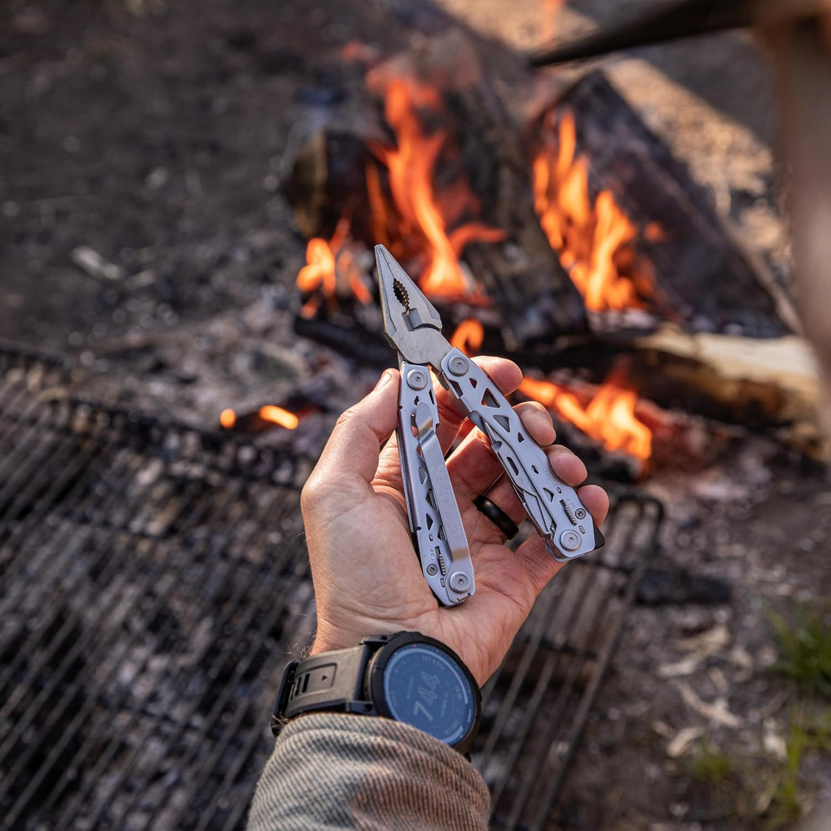 Gerber Suspension NXT 15-in-1 Multitool Pliers, EDC Knife, Stainless Steel